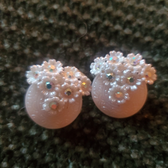 Vintage Costume Jewelry Lot 7 Pieces Rhinestone Faux Pearl Brooch Clip On... - Picture 3 of 16